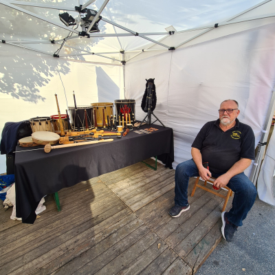 Xixo Luthier and the traditional instruments he makes